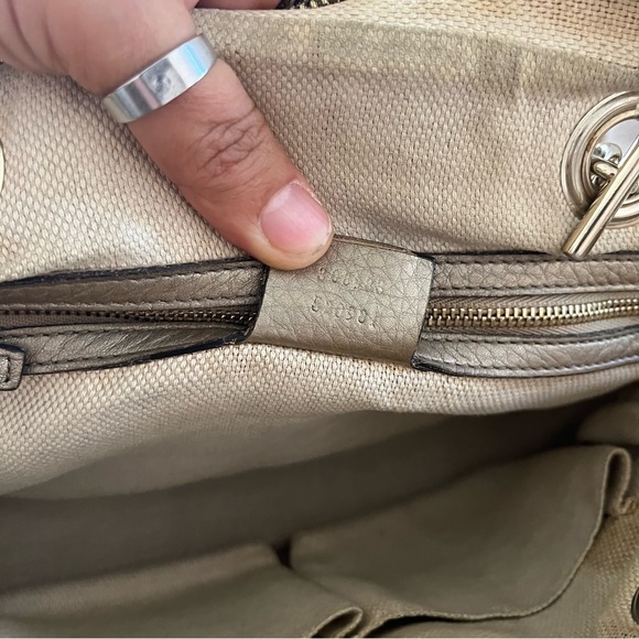 Gucci Soho Double Chain Interlocking G Soho Shoulder Bag Metallic Grey - Picture 13 of 16